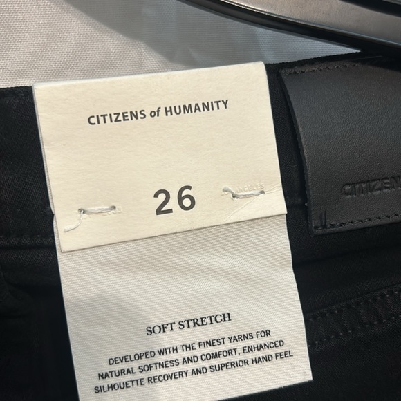 CITIZENS OF HUMANITY

Plush Black Isola Flare - Picture 8 of 10